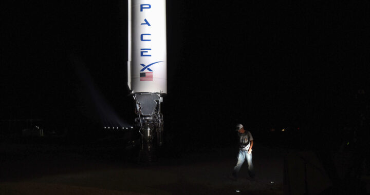 Elon Musk unveils new version of interplanetary rocket